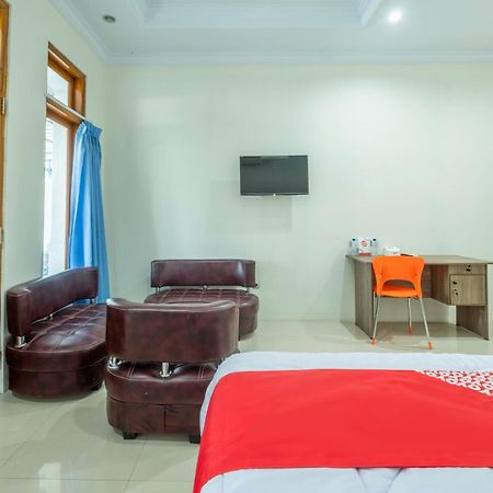 Oyo 2259 Zleepy Ks Tubun Hotell Cirebon Eksteriør bilde
